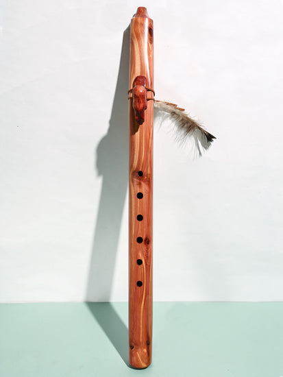 Native American Made Cedar Flute Bear E Minor | mm0207