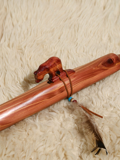 Native American Made Cedar Flute Bear E Minor 1 | mm0207