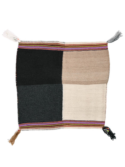 Q'ero Andean Despacho Cloth - Natural - Quarter Design1 | txd0049